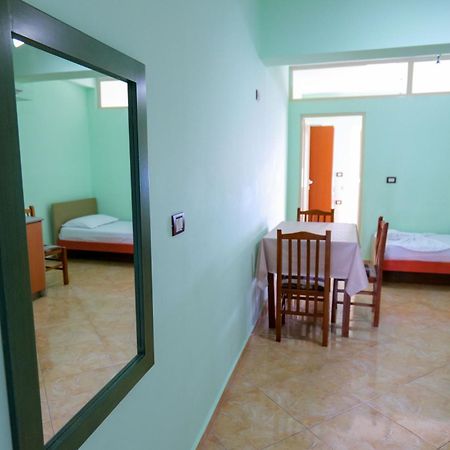 Rei Apartments Σαράντα Δωμάτιο φωτογραφία