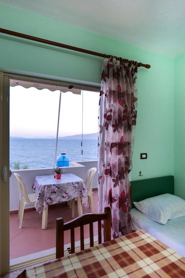 Rei Apartments Σαράντα Εξωτερικό φωτογραφία